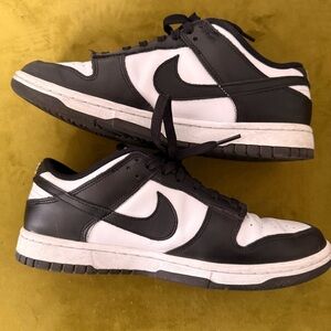 Nike Low Panda Dunks